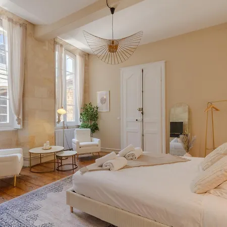 Quarto em Acomodações Particulares Le Nid Des Chartrons - Privee Elegante Au Coeur De *